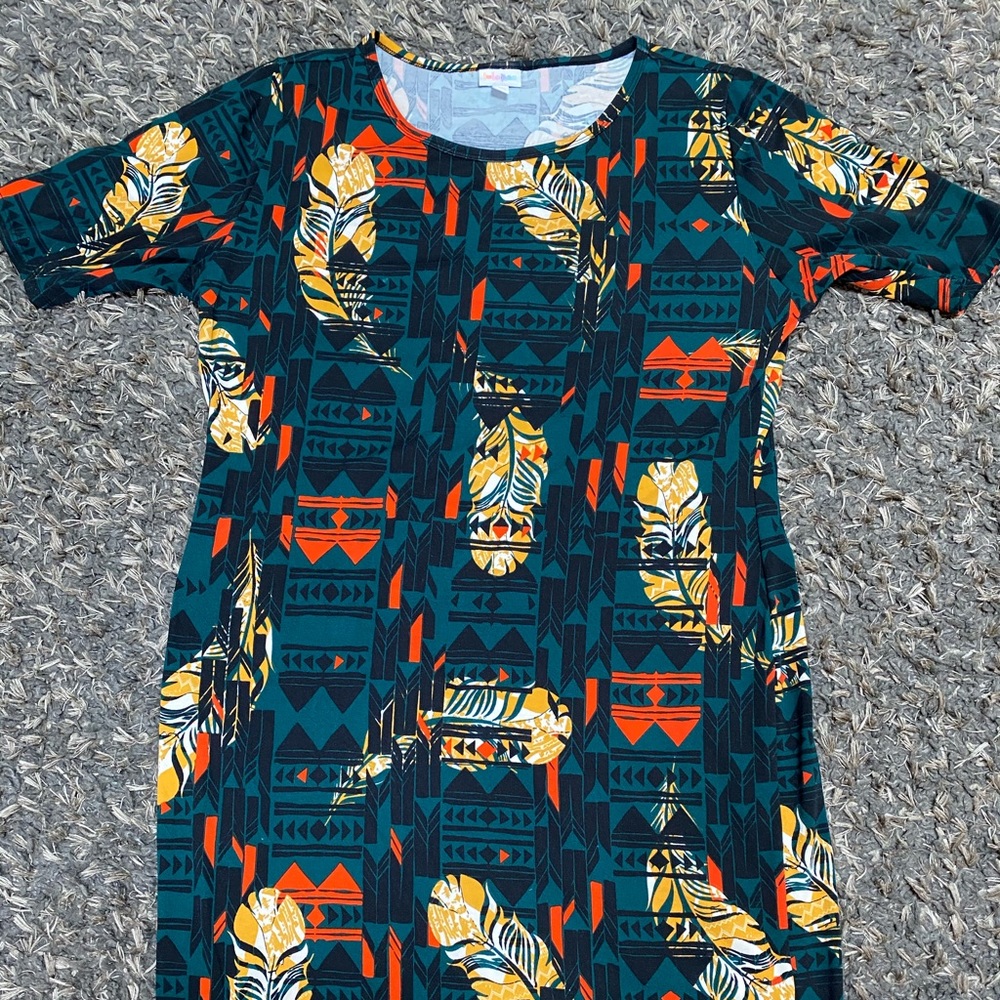 LulaRoe maxi shirt